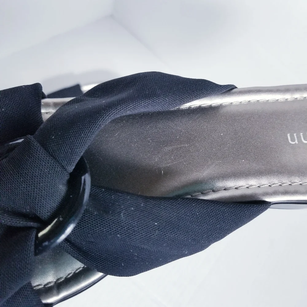 KATE ANN BLACK WEDGED SANDALS APPROX SIZE 9 (PHOTO HAS MEASUREMENT)